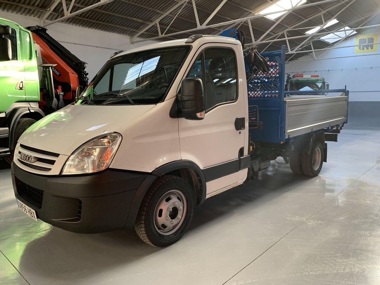 Camiones 3500 Kg Basculantes En Madrid